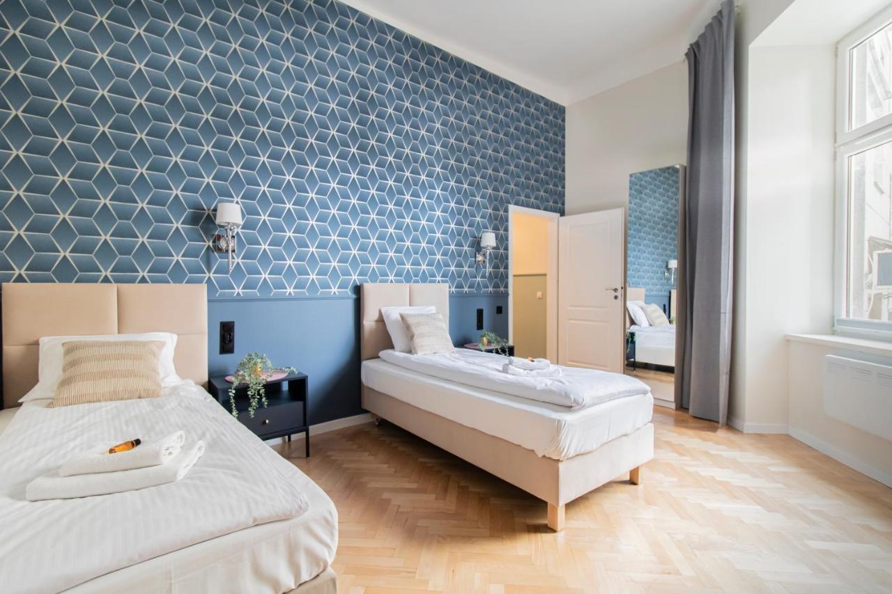 Modern Apartments Pilsudskiego Street Krakow Exterior photo