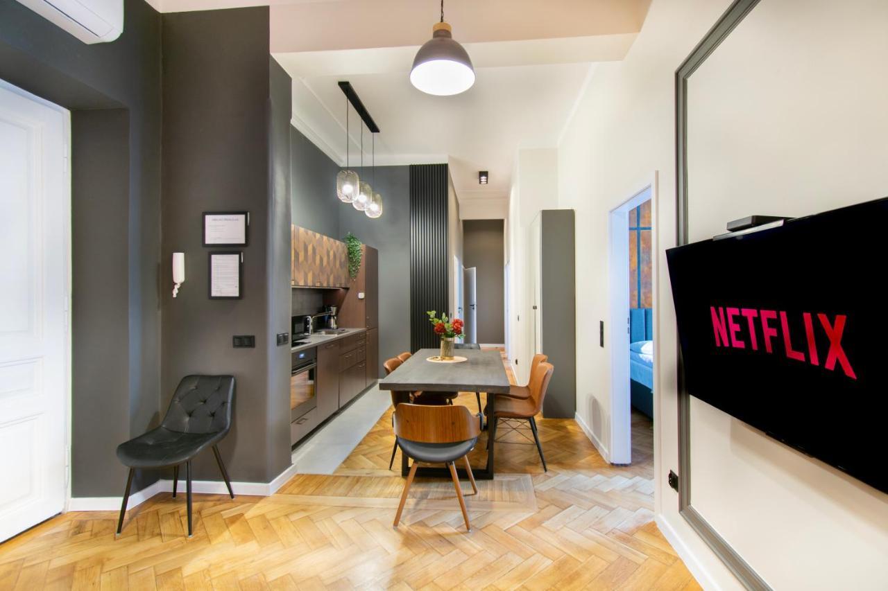 Modern Apartments Pilsudskiego Street Krakow Exterior photo